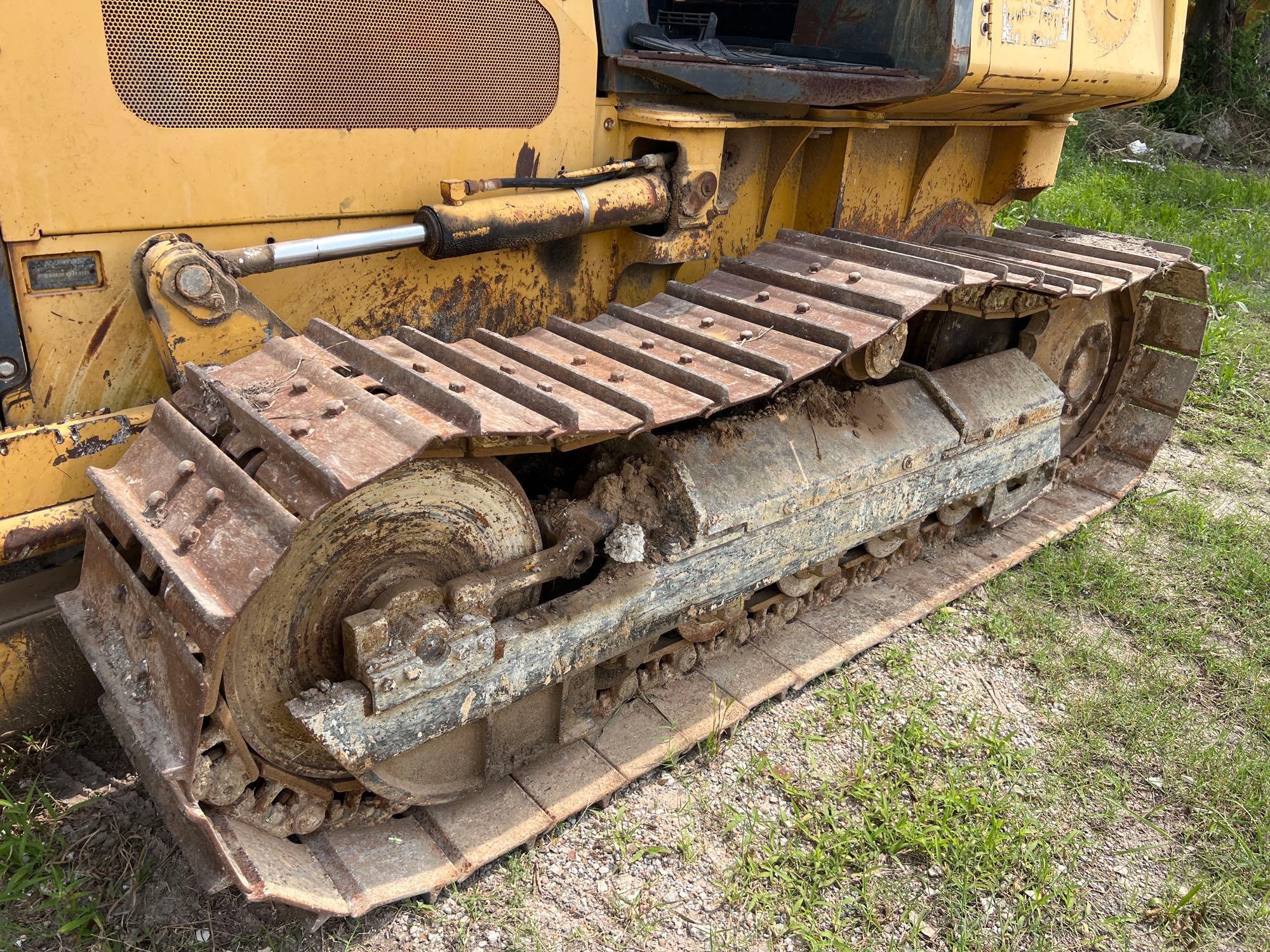 JOHN DEERE 550JLT CRAWLER TRACTOR SN:X112785 powered by John Deere diesel engine, equipped with