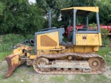 JOHN DEERE 550JLT CRAWLER TRACTOR SN:X112785 powered by John Deere diesel engine, equipped with