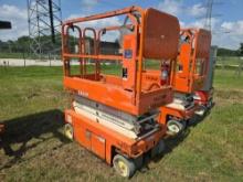 2017 SNORKEL S3219E SCISSOR LIFT SN:S3219E-04-170103018 electric powered, equipped with 19ft.