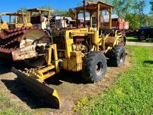 VERMEER M-475 TRENCHER powered by Deutz diesel engine, equipped with OROPS, power tilt front blade,