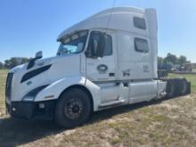 2016 VOLVO TRUCK TRACTOR VN:4V4NC9EH2KN905396 powered by D13 diesel engine, 455hp, equipped with