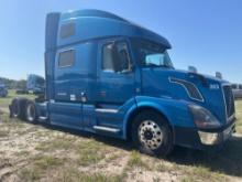 2015 VOLVO TRUCK TRACTOR VN:925484 powered by Volvo D13 diesel engine, 455hp, equipped with