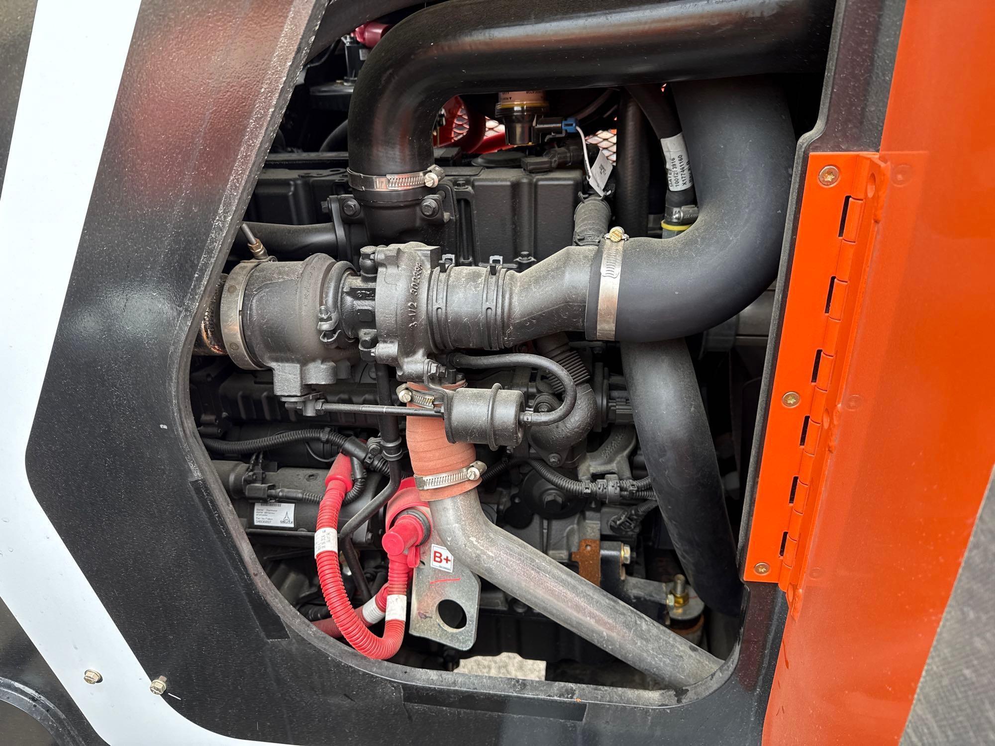 NEW UNUSED SKYTRAK 8042 TELESCOPIC FORKLIFT SN:160138224 4x4, powered by diesel engine, 74hp,