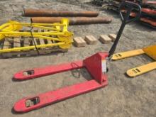 PALLET JACK SUPPORT EQUIPMENT 5,000lb lift capacity, 48in. Forks .
