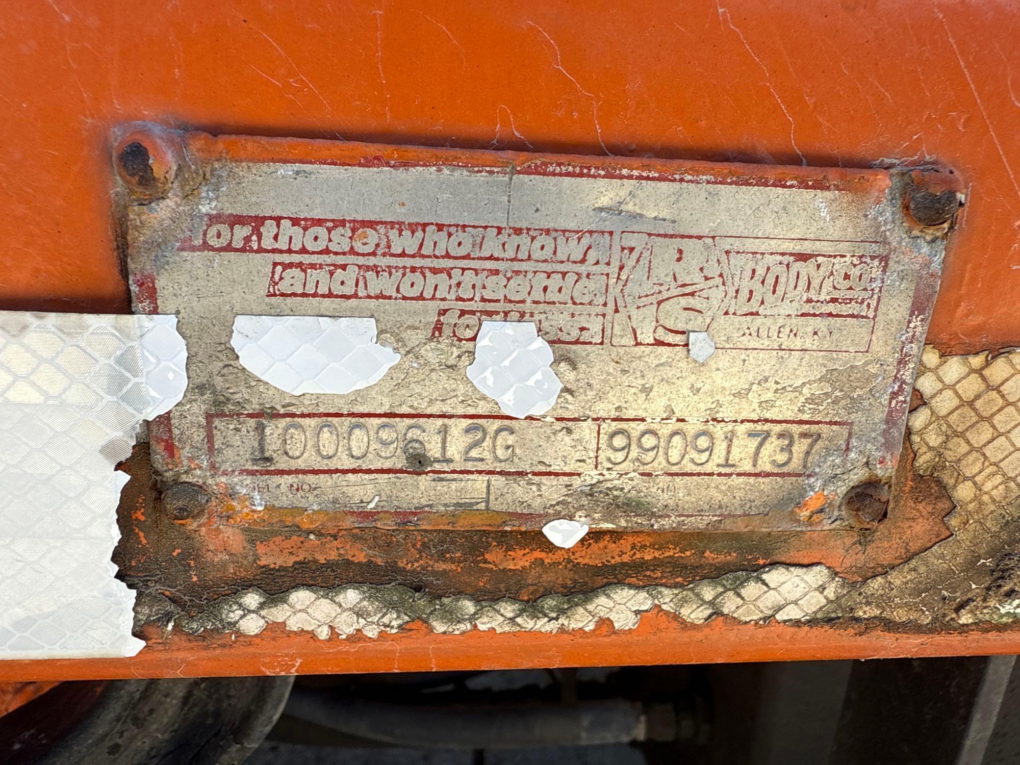 2000 INTERNATIONAL 4700 DUMP TRUCK VN:1HTSCAAL5YH251742 powered by DT466 7.6L diesel engine,