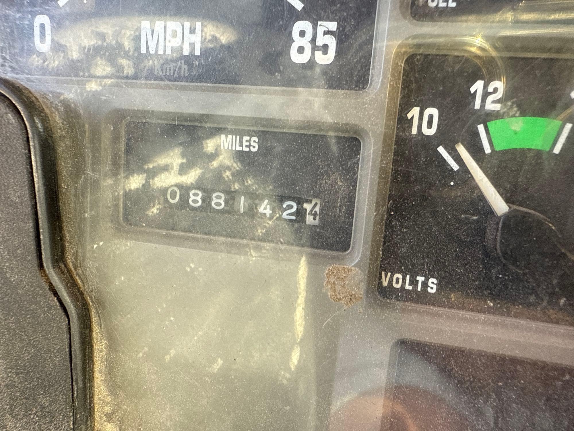 2000 INTERNATIONAL 4700 DUMP TRUCK VN:1HTSCAAL5YH251742 powered by DT466 7.6L diesel engine,