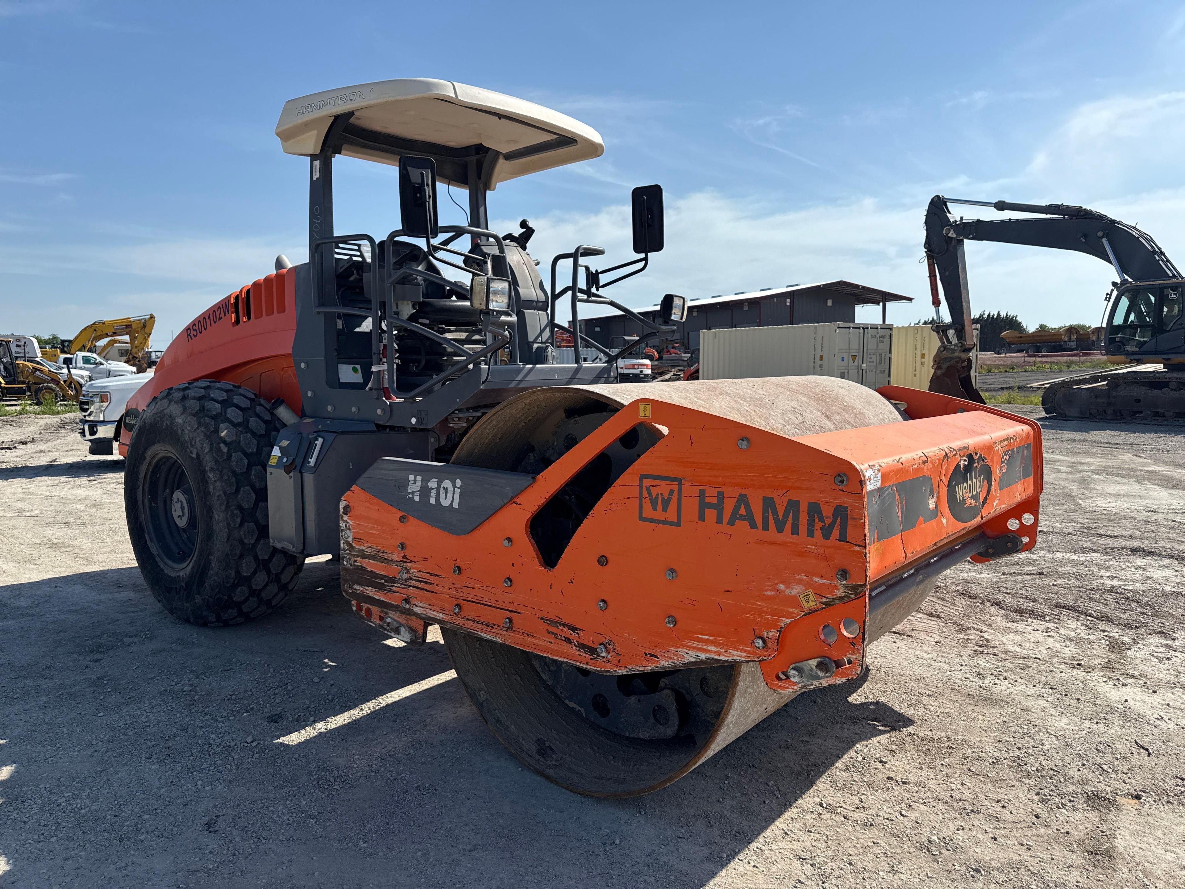 2018 HAMM H10I VIBRATORY ROLLER SN:H2350721 powered by diesel engine, equipped with OROPS, 84in.