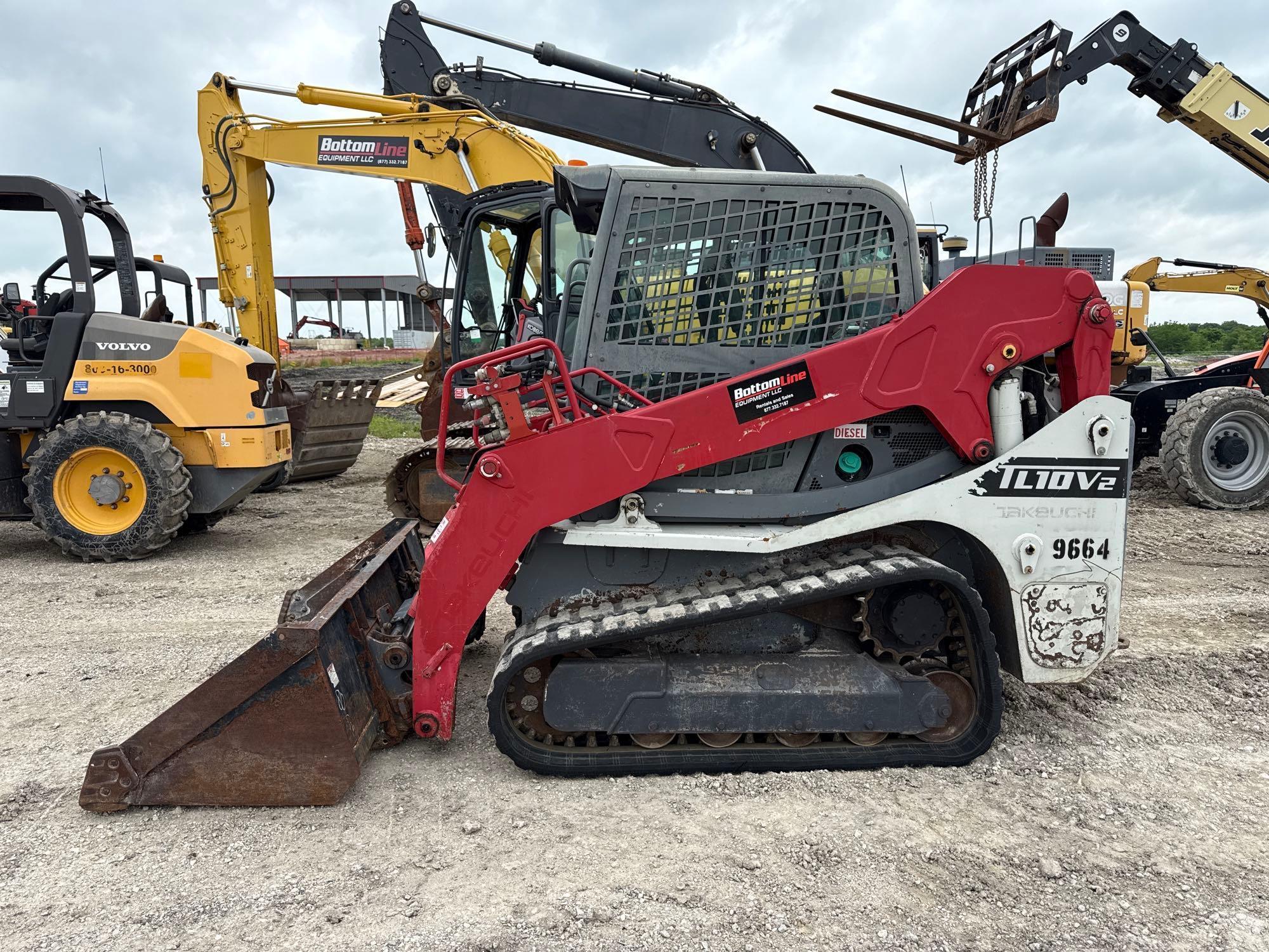 2020TAKEUCHITL10V2-CR RUBBER TRACKED SKID STEER SN:410003568 powered by diesel engine, equipped