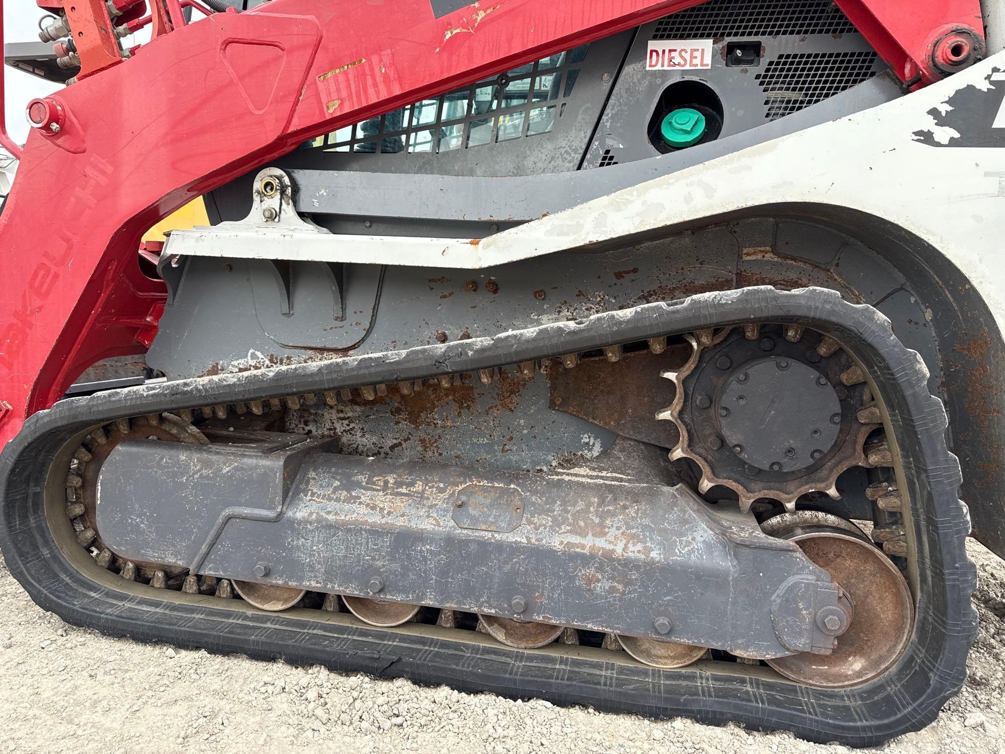 2020TAKEUCHITL10V2-CR RUBBER TRACKED SKID STEER SN:410003568 powered by diesel engine, equipped