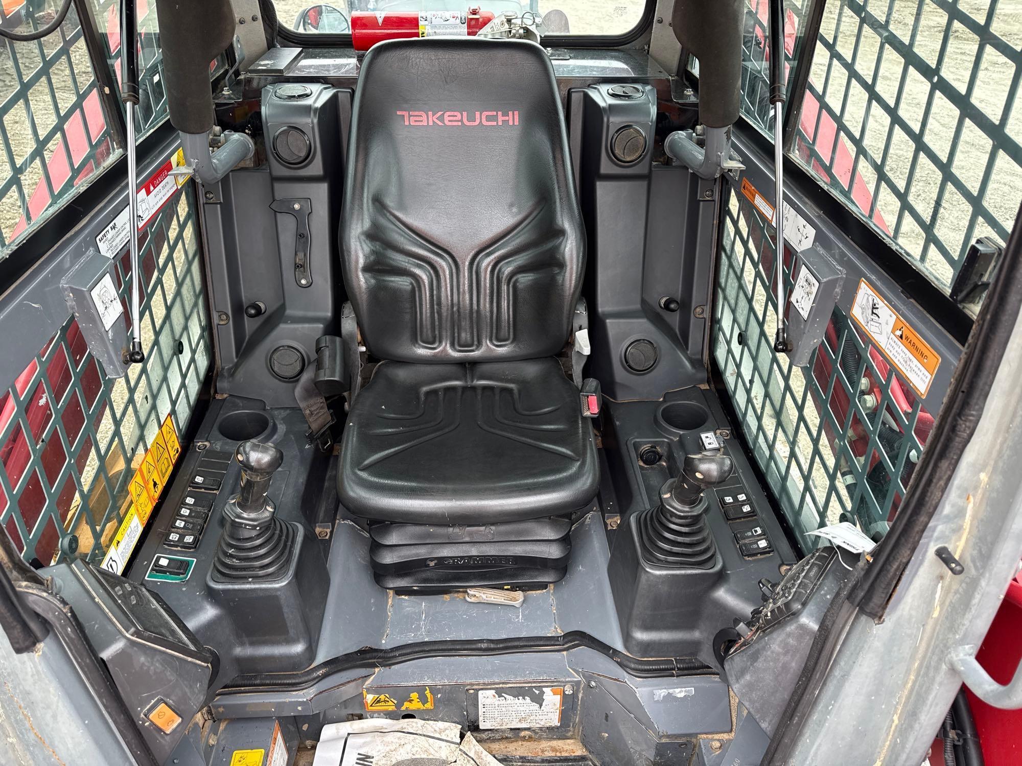 2020TAKEUCHITL10V2-CR RUBBER TRACKED SKID STEER SN:410003568 powered by diesel engine, equipped