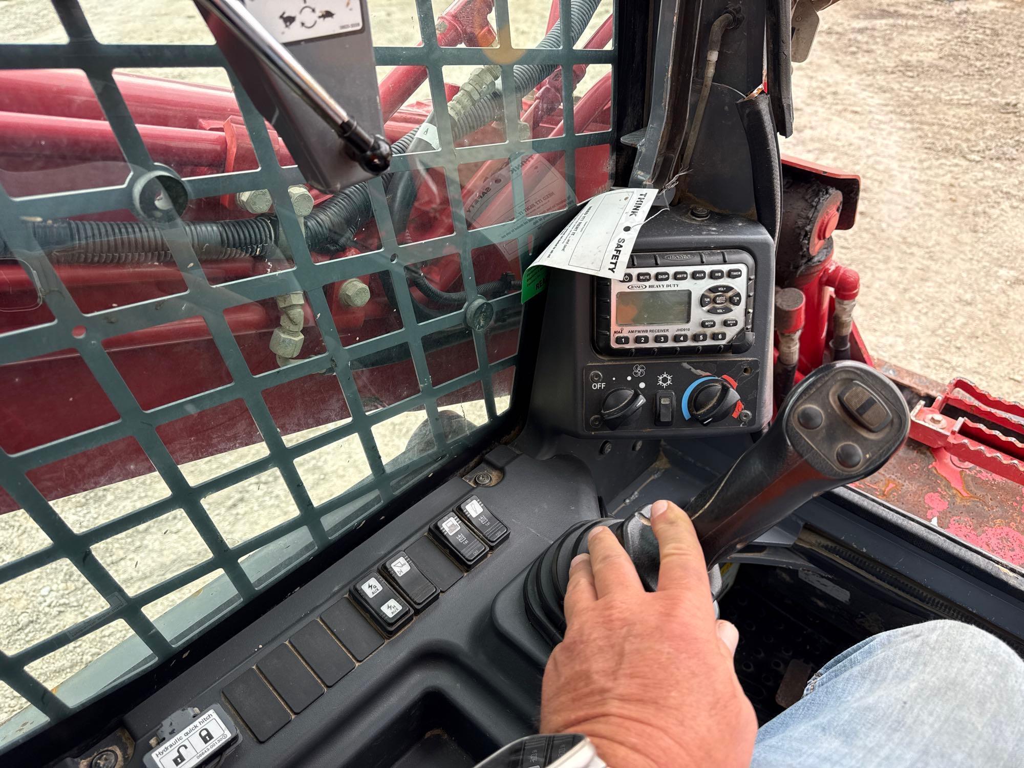 2020TAKEUCHITL10V2-CR RUBBER TRACKED SKID STEER SN:410003568 powered by diesel engine, equipped