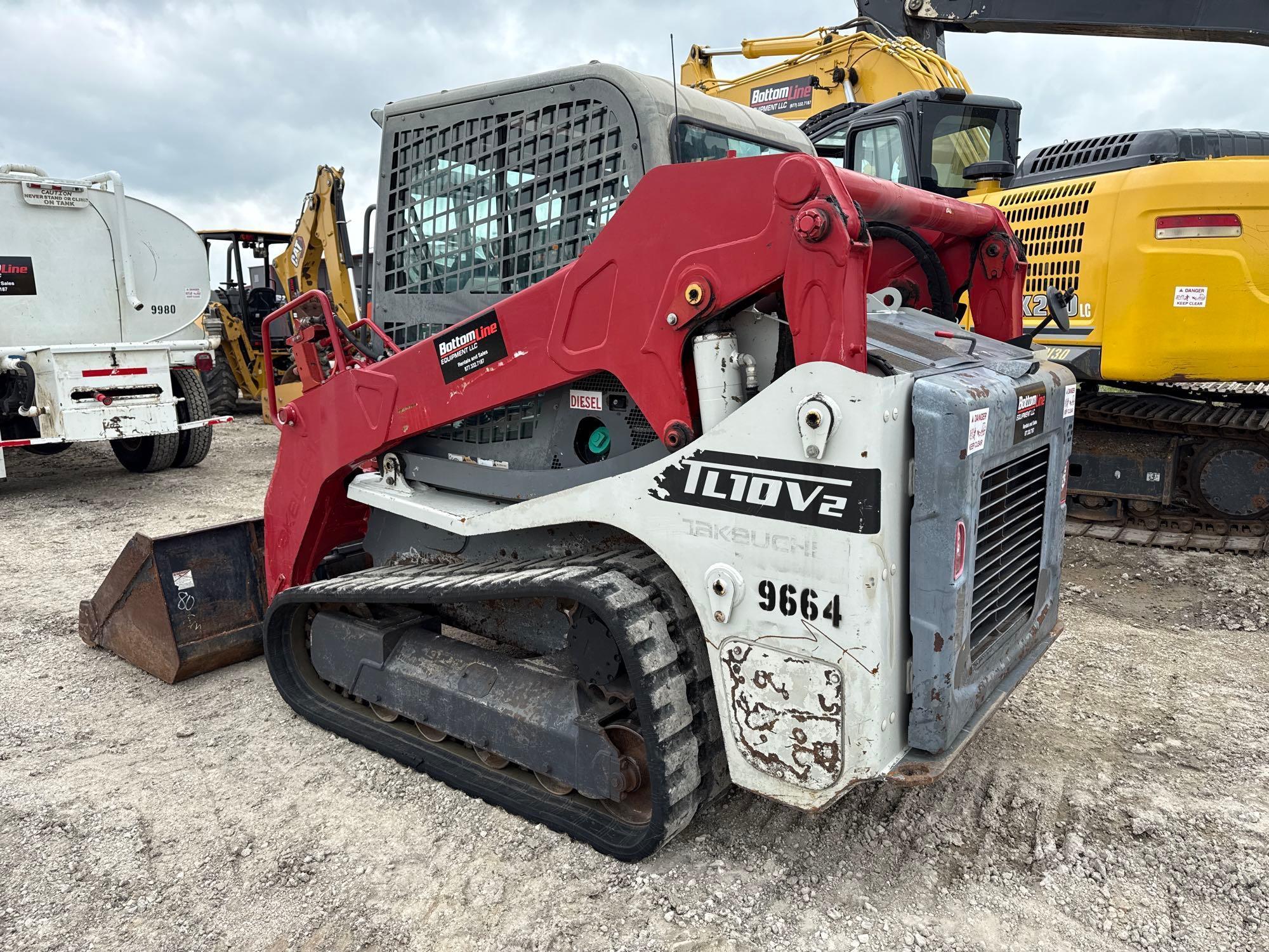 2020TAKEUCHITL10V2-CR RUBBER TRACKED SKID STEER SN:410003568 powered by diesel engine, equipped