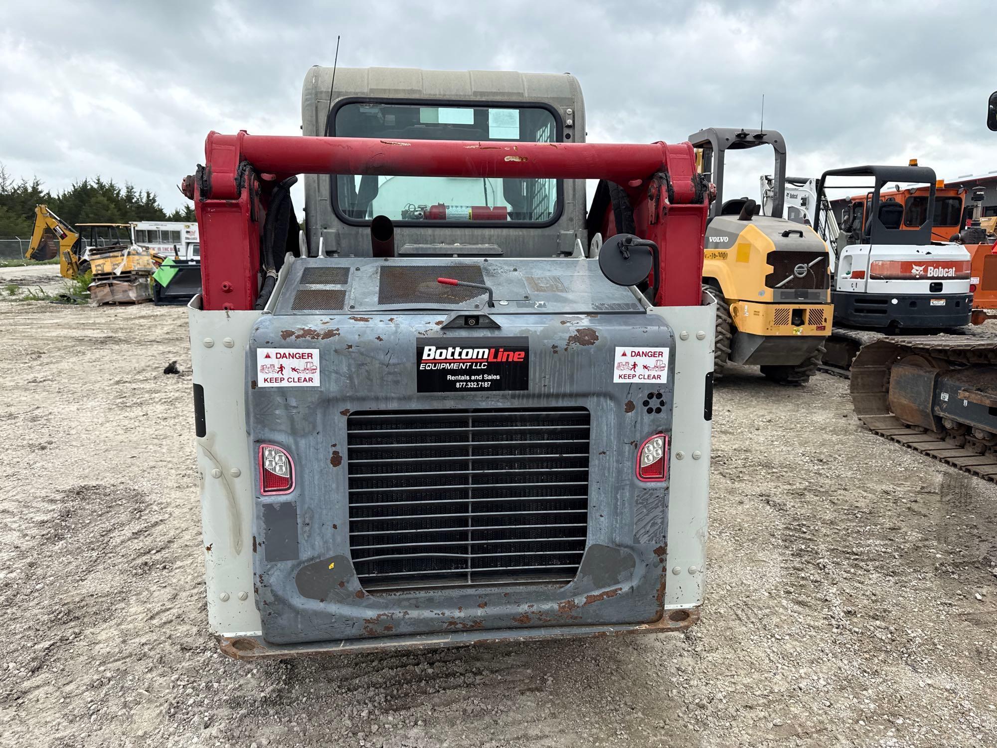 2020TAKEUCHITL10V2-CR RUBBER TRACKED SKID STEER SN:410003568 powered by diesel engine, equipped