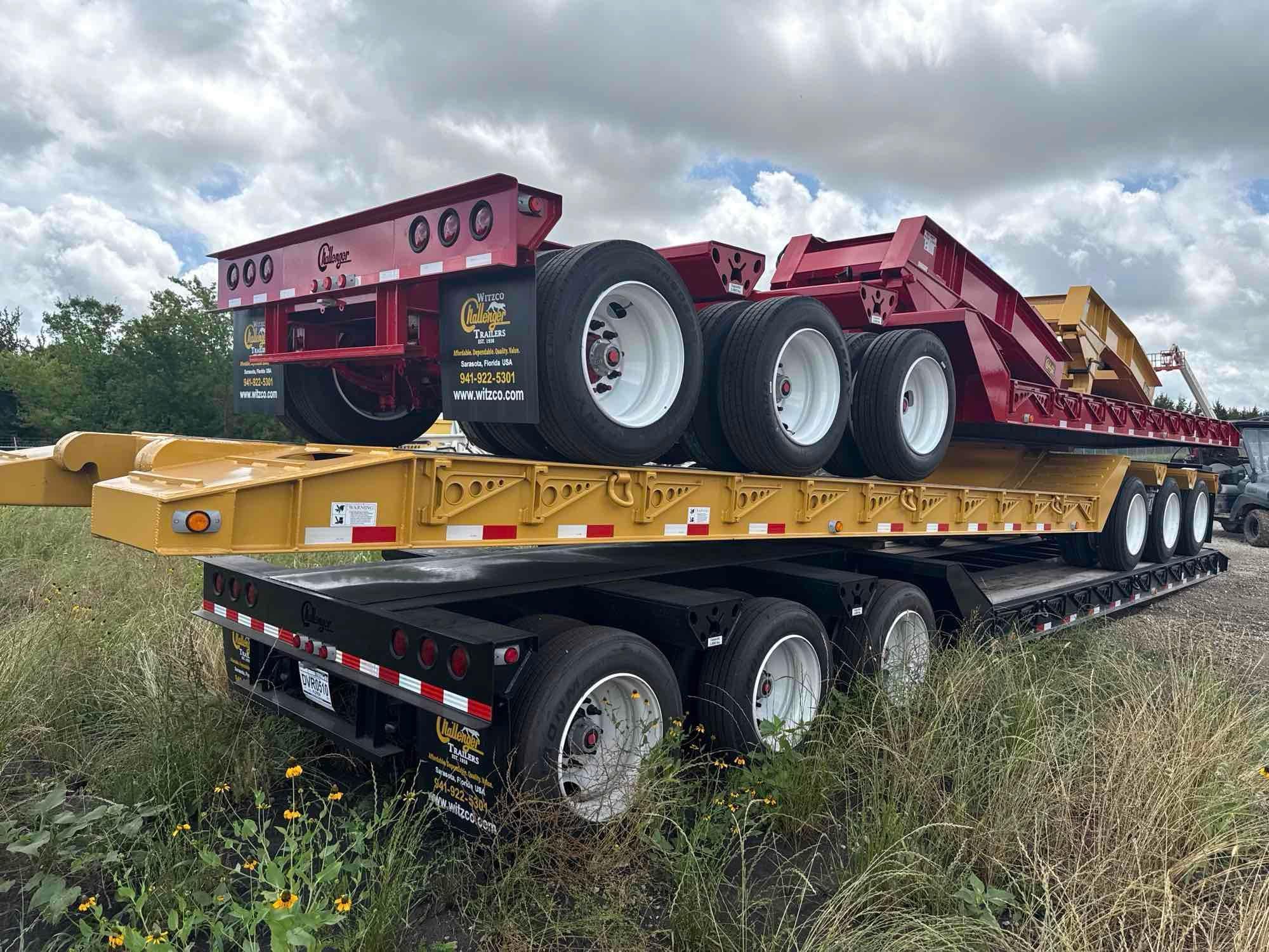 NEW UNUSED WITZCO RG52 DETACHABLE GOOSENECK TRAILER YELLOW VN:S000256 104,000# load capacity, 3