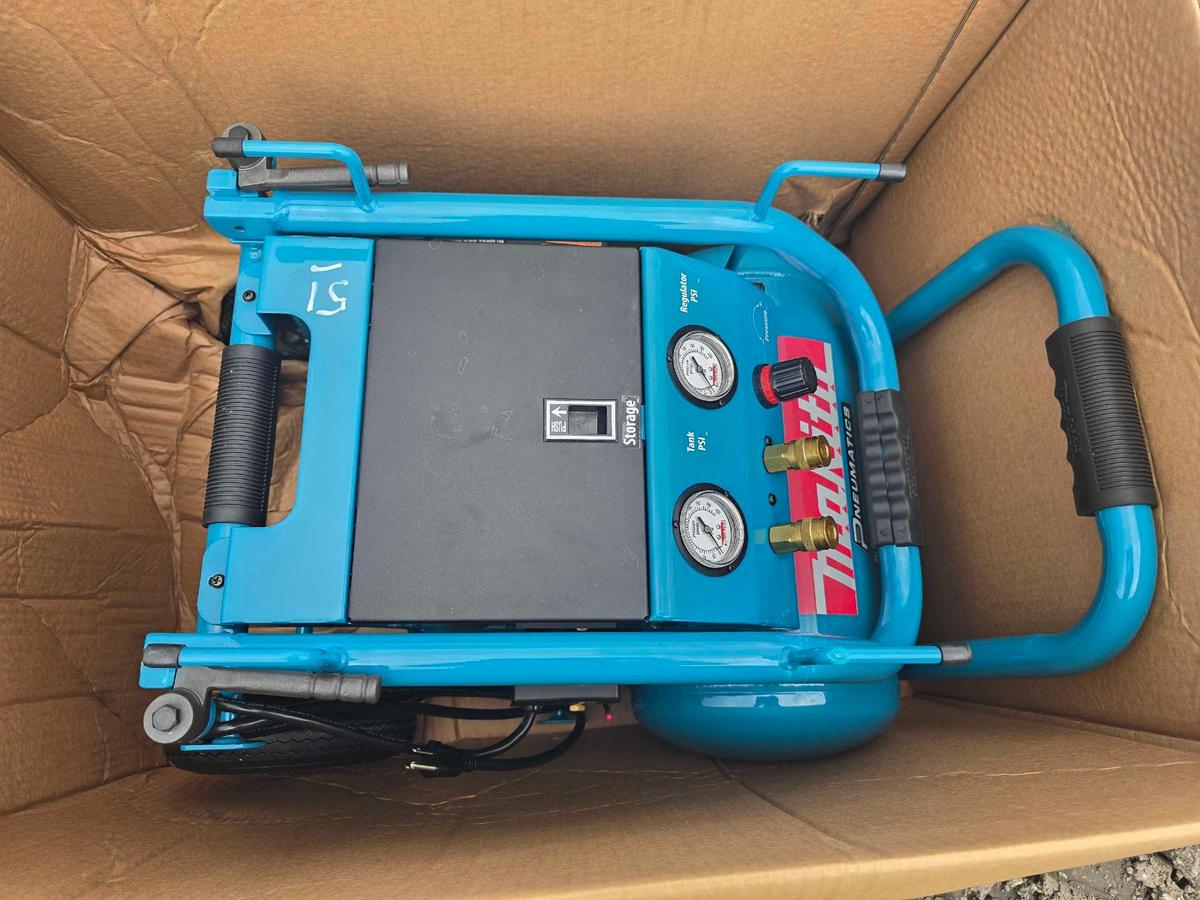 NEW MAKITA 3 HP AIR COMPRESSOR - MAC5200- 1 YR FACTORY WARRANTY NEW SUPPORT EQUIPMENT