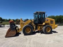2022 CAT 930M RUBBER TIRED LOADER SN:J5K00491 powered by Cat diesel engine, equipped with EROPS,