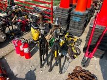 PAIR OF SUMNER V-HEAD PIPE JACK STANDS