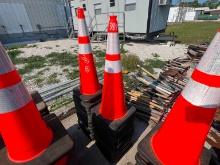 (25) SAFETY CONES