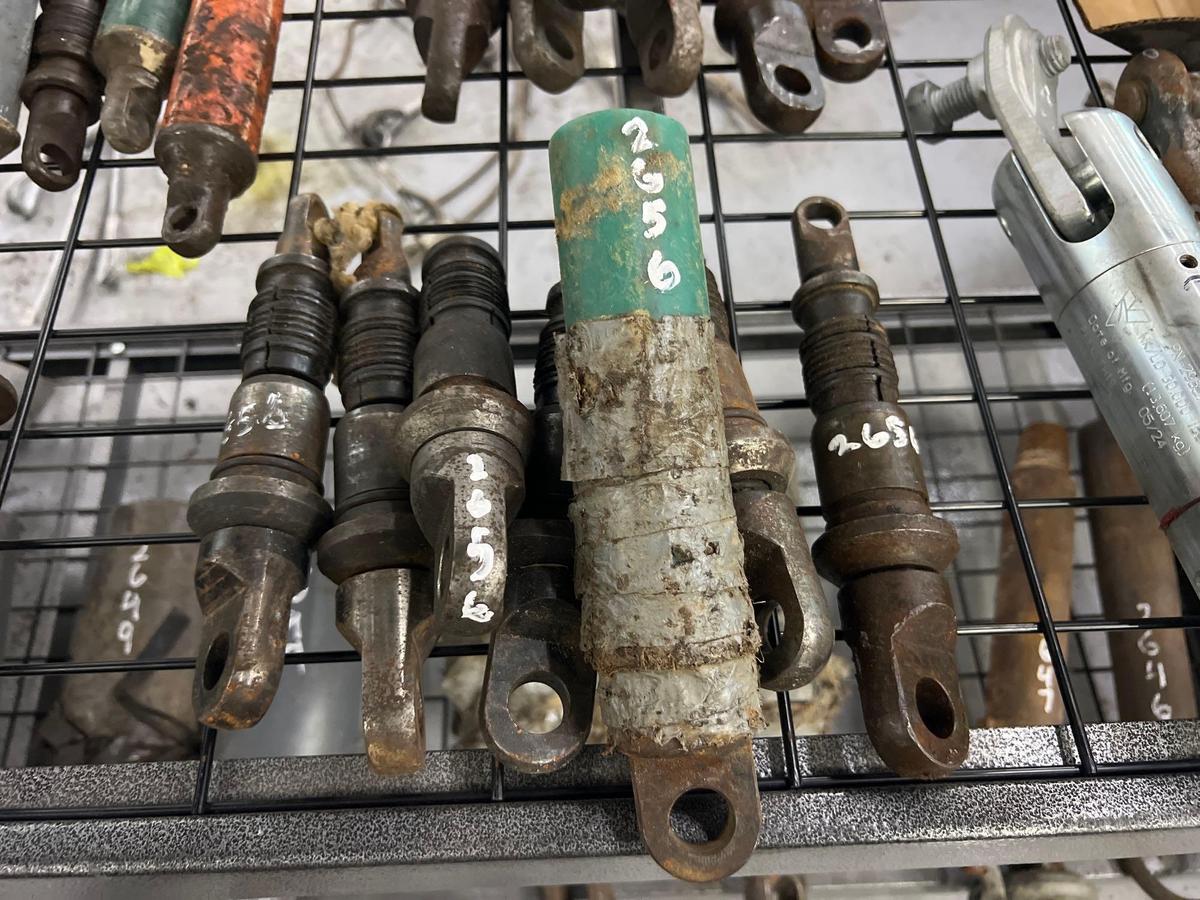 (7) 1 1/2" INTERNAL PULLERS SUPPORT EQUIPMENT