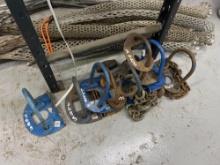 QTY OF HYDRANT & VALVE LIFTING BRACKETS SUPPORT EQUIPMENT