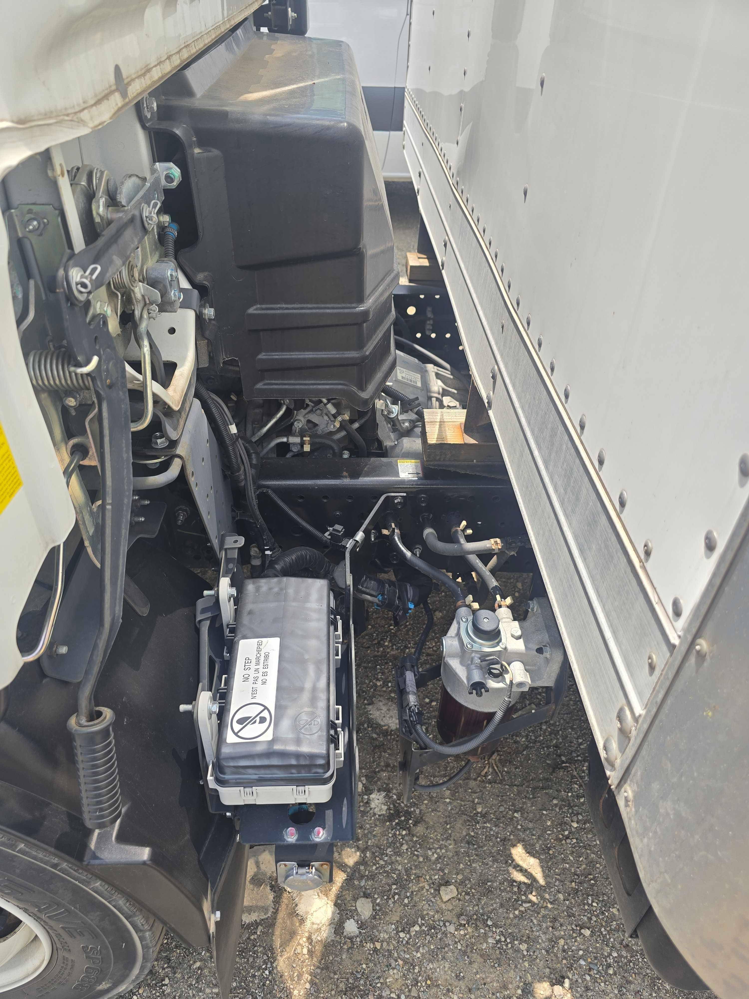UNUSED 2023 CHEVY 5500XD VAN TRUCK VN:JALEEW165P7300341 powered by 5.2L 4 cylinder diesel engine,