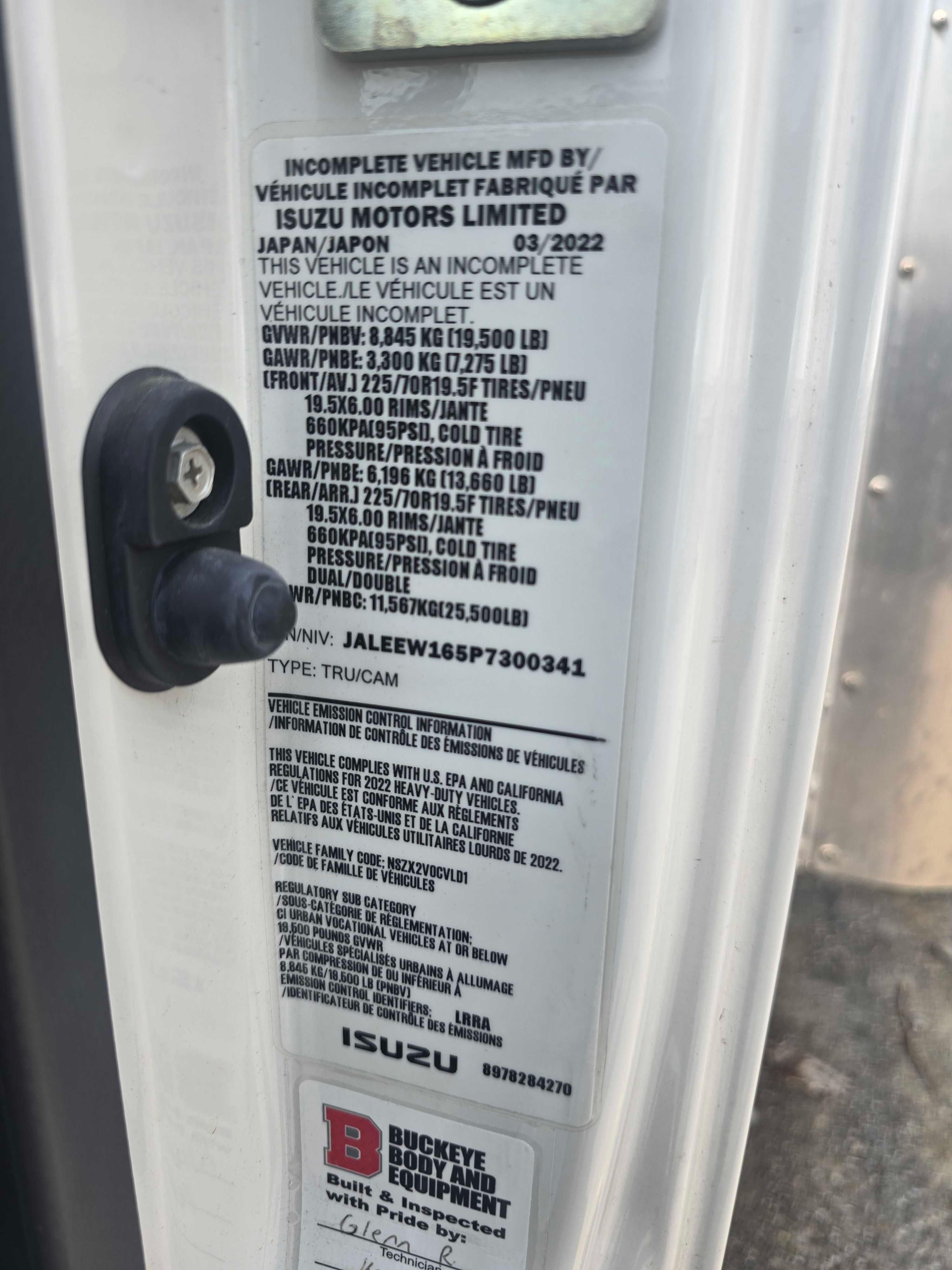 UNUSED 2023 CHEVY 5500XD VAN TRUCK VN:JALEEW165P7300341 powered by 5.2L 4 cylinder diesel engine,