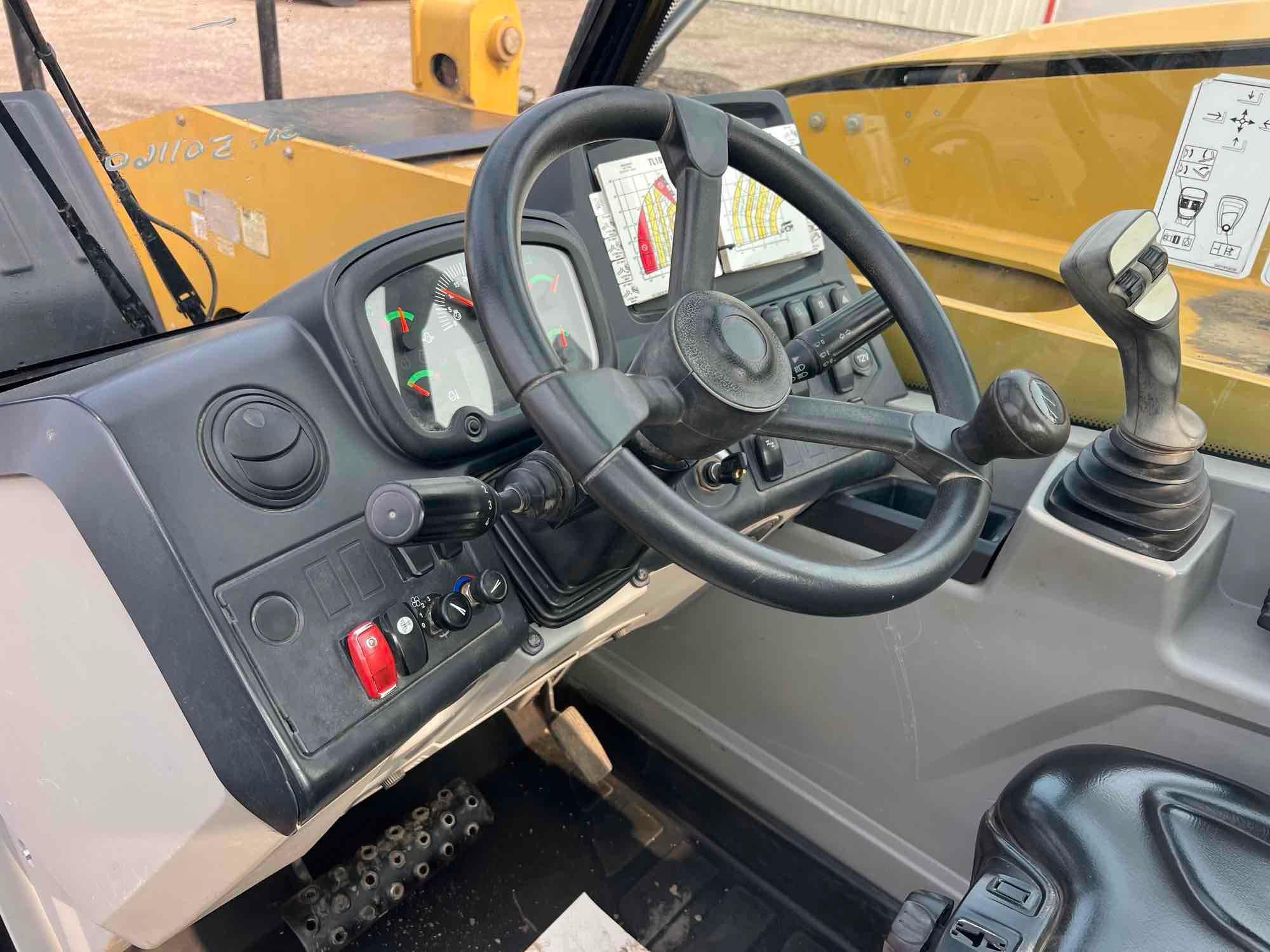 2018 CAT 1055D TELESCOPIC FORKLIFT SN:01160, 4x4, powered by Cat diesel engine, equipped with EROPS,