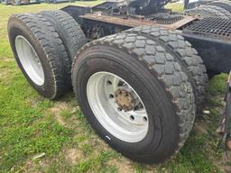 2010 KENWORTH T800 TRUCK TRACTOR VN:946013 powered by Paccar diesel engine, 500hp, equipped with
