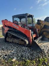 2017 KUBOTA SVL95 RUBBER TRACKED SKID STEER SN:33366 powered by diesel engine, equipped with