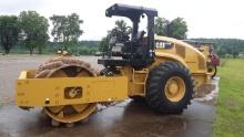 2016 CAT CP54B VIBRATORY ROLLER powered by Cat diesel engine, equipped with OROPS, 84in. padsfoot