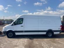 2014 MERCEDES 3500 VAN VN:811833 powered by diesel engine, equipped with automatic transmission.