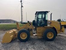 DEMO CAT 910 RUBBER TIRED LOADER SN:JW200855 powered by Cat diesel engine, equipped with EROPS, air,