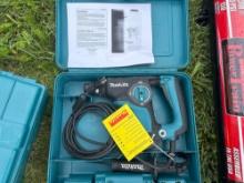 NEW MAKITA 1 1/8' ROTARY HAMMER ACCEPTS SDS PLUS BITS - HR2811F- 1 YR FACTORY WARRANTY -RECON NEW