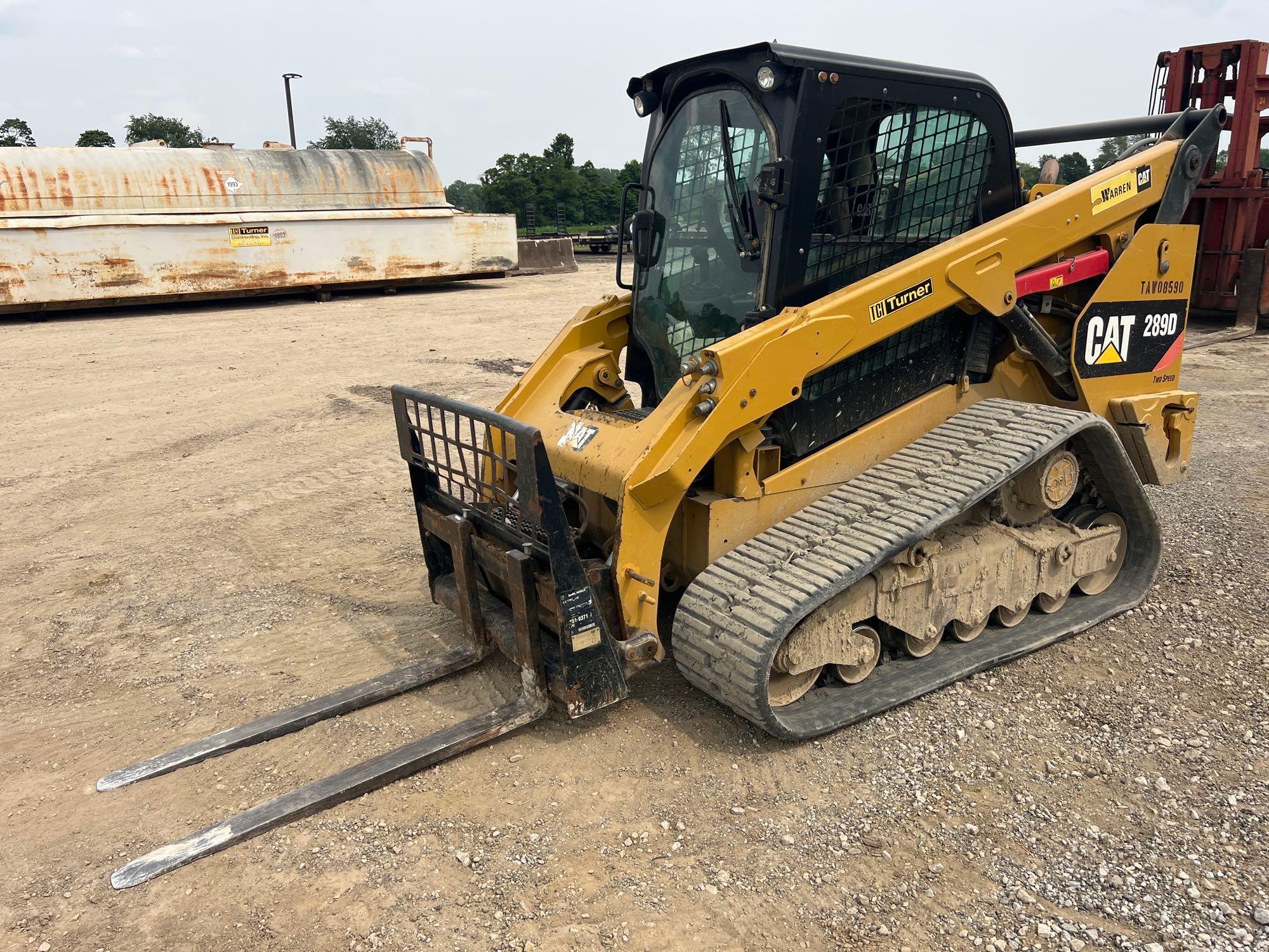 CAT 289D RUBBER TRACKED SKID STEER SN:TAW08590 powered by Cat diesel engine, equipped with EROPS,