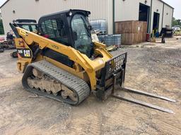 CAT 289D RUBBER TRACKED SKID STEER SN:TAW08590 powered by Cat diesel engine, equipped with EROPS,