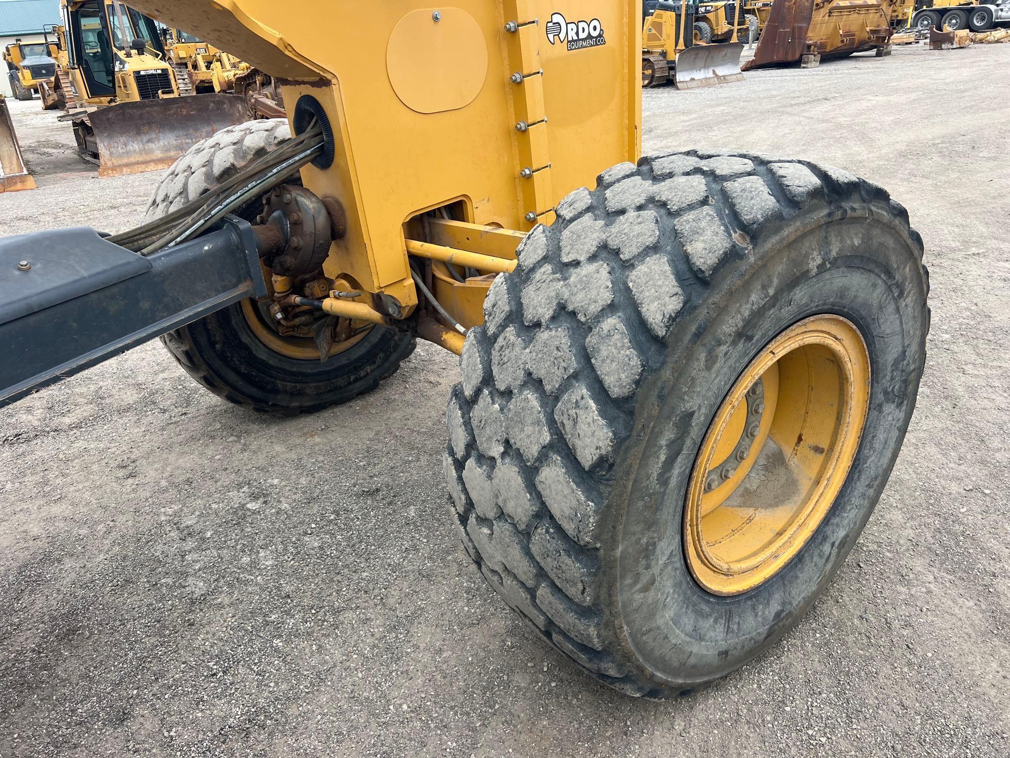 2019 JOHN DEERE 872GP MOTOR GRADER SN:690597 powered by John Deere diesel engine, equipped with