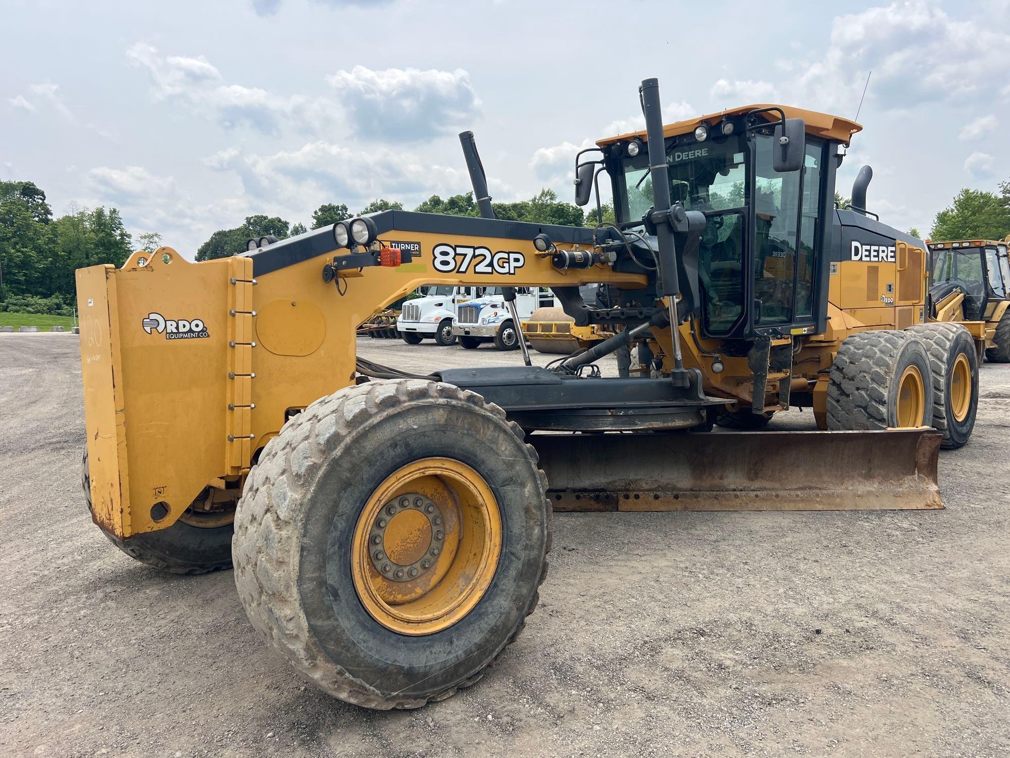 2019 JOHN DEERE 872GP MOTOR GRADER SN:690597 powered by John Deere diesel engine, equipped with
