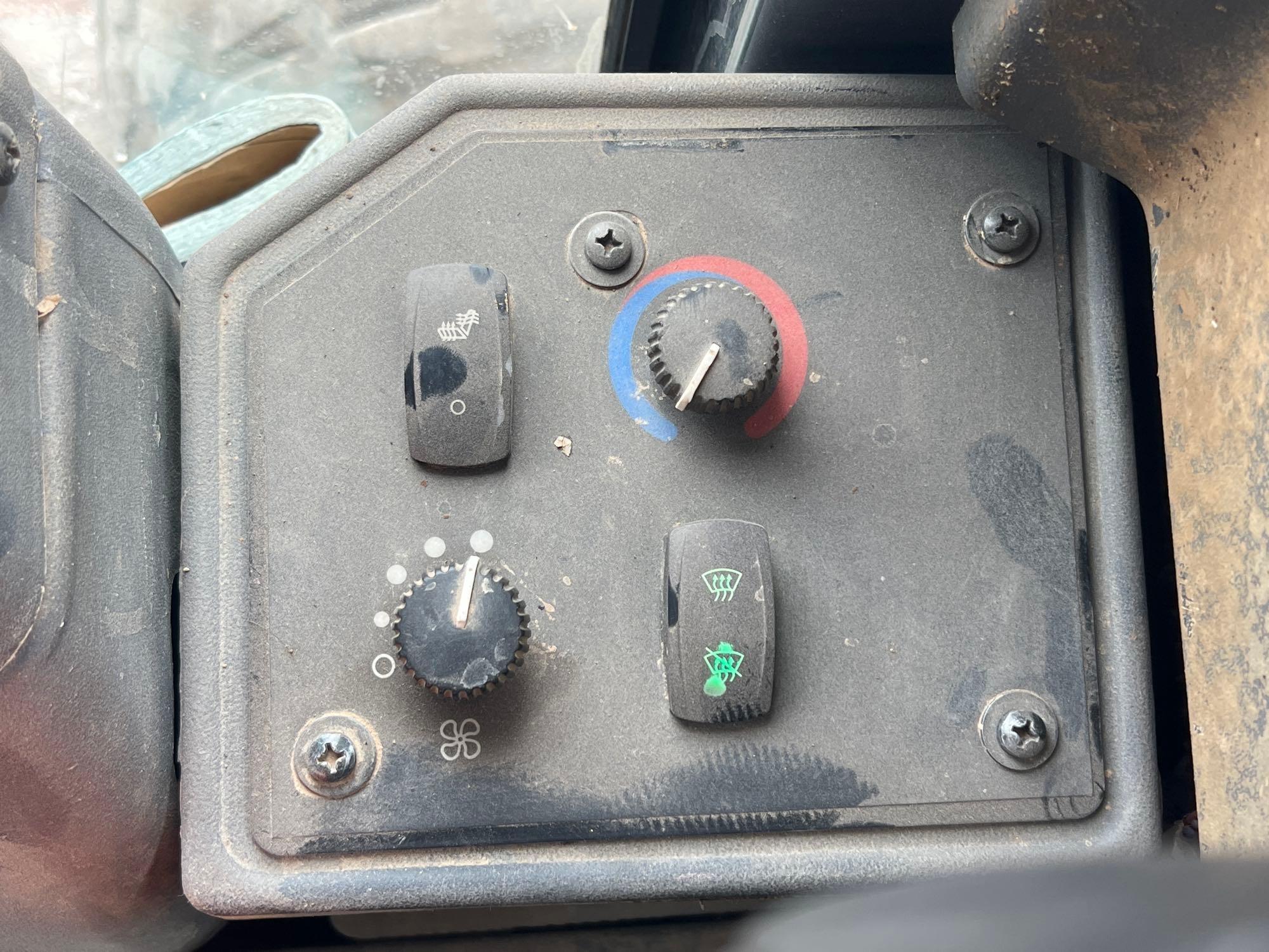 2019 JOHN DEERE 872GP MOTOR GRADER SN:690597 powered by John Deere diesel engine, equipped with