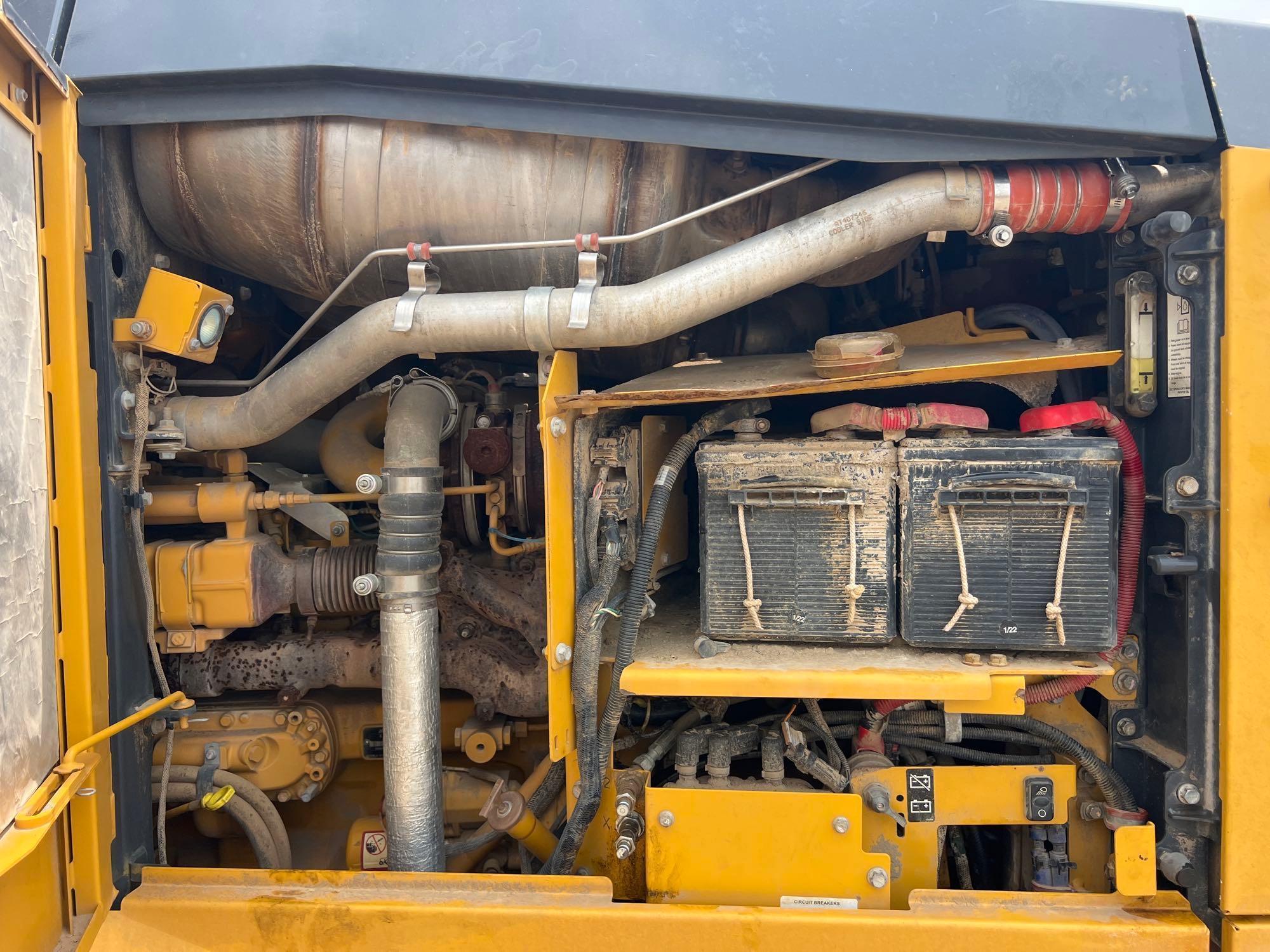 2019 JOHN DEERE 872GP MOTOR GRADER SN:690597 powered by John Deere diesel engine, equipped with