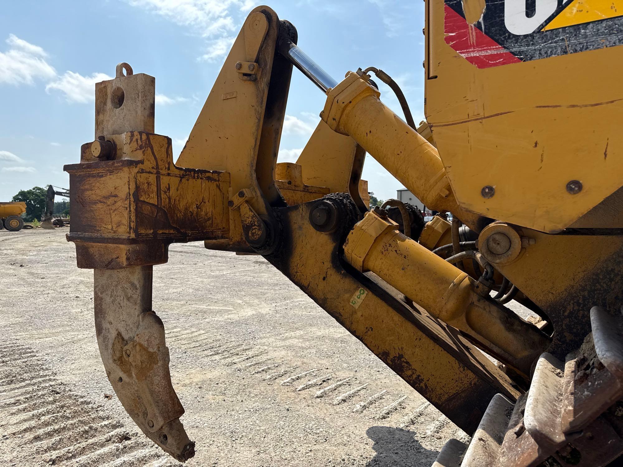 2015 CAT D8T CRAWLER TRACTOR SN:FMC00241 powered by Cat diesel engine, equipped with EROPS, air, SU