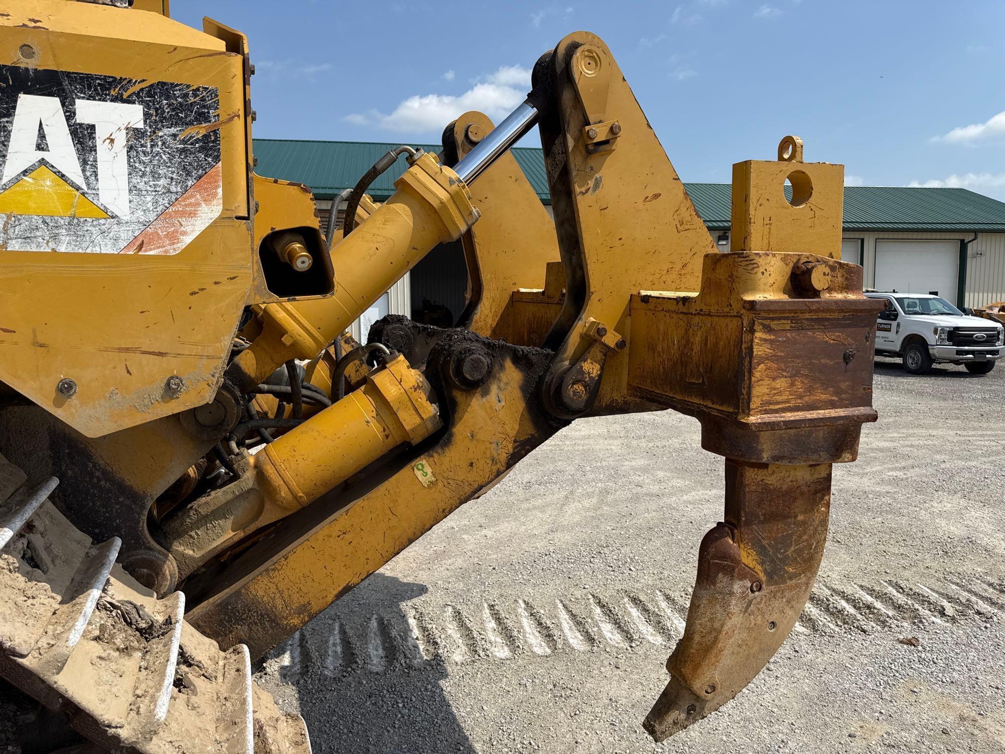 2015 CAT D8T CRAWLER TRACTOR SN:FMC00241 powered by Cat diesel engine, equipped with EROPS, air, SU