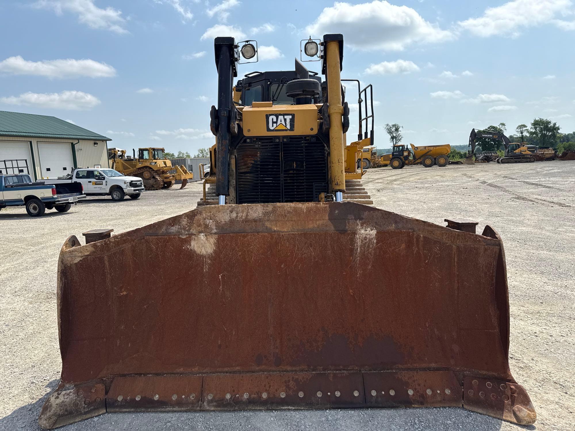 2015 CAT D8T CRAWLER TRACTOR SN:FMC00241 powered by Cat diesel engine, equipped with EROPS, air, SU