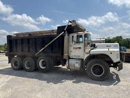1991 MACK RB690 DUMP TRUCK VN:1M2AM20C5MM001895 powered by Mack engine, 350hp, equipped with