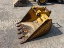 36IN DIGGING BUCKET TRACTOR LOADER BACKHOE ATTACHMENT, fits cat 416