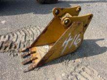 18IN DIGGING BUCKET TRACTOR LOADER BACKHOE ATTACHMENT, fits cat 416