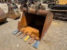 EACO 26IN DIGGING BUCKET EXCAVATOR ATTACHMENT, fits VOLVO 300 excavator