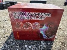 NEW AUTO DARKENING WELDING HELMET NEW SUPPORT EQUIPMENT