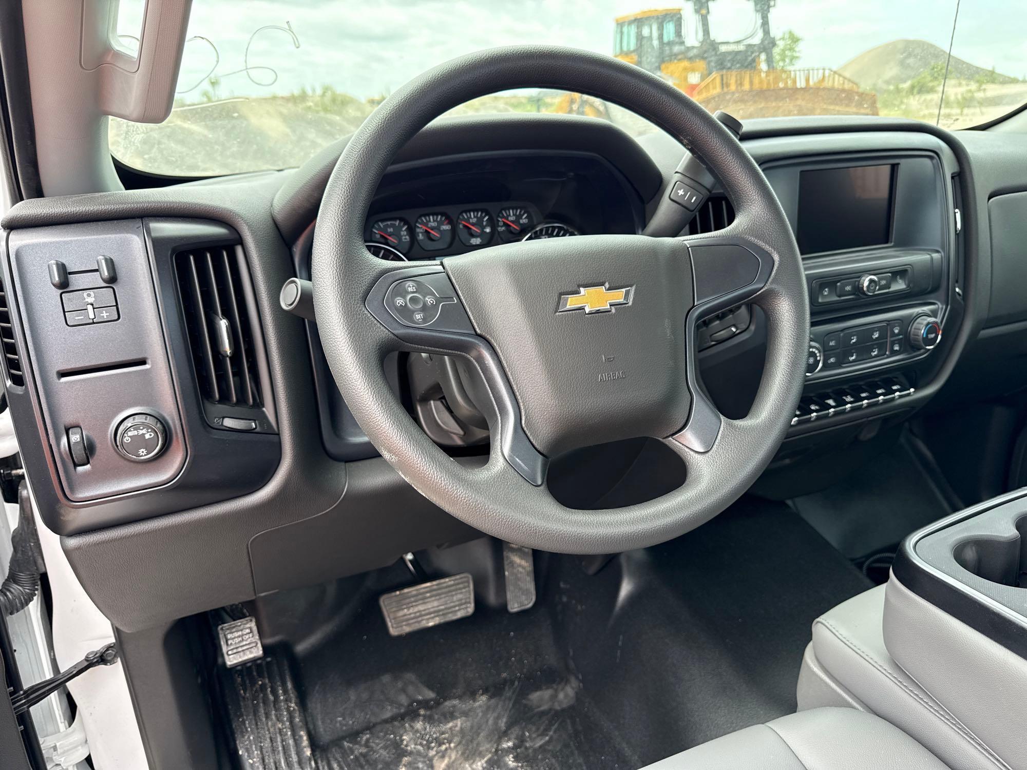 NEW UNUSED 2024 CHEVY 6500 CAB & CHASSIS VN:1HTKHPVM6RH352720 powered by Duramax 6.6L V8 turbo