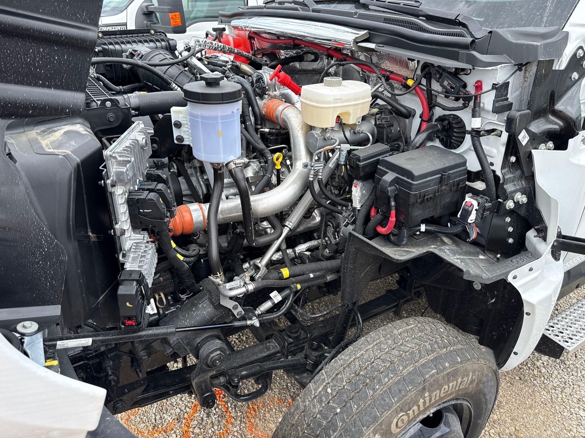 NEW UNUSED 2024 CHEVY 6500 CAB & CHASSIS VN:1HTKHPVM6RH352720 powered by Duramax 6.6L V8 turbo