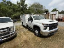 2020 CHEVY 3500 TIRE UTILITY TRUCK VN:1GB3WRE78LF236827 powered by gas engine, equipped with